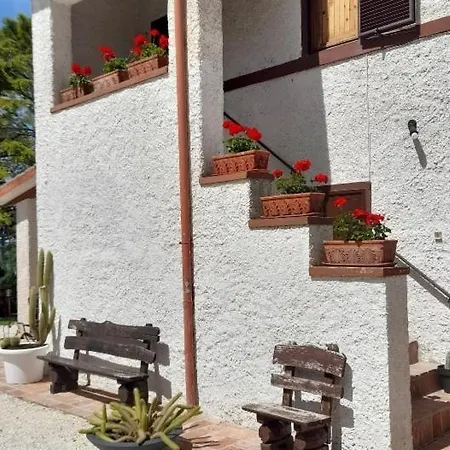 Casal De' Pini Relais Tennis E Piscina *