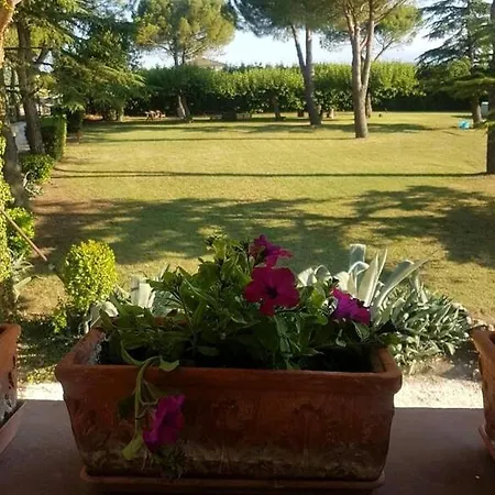 Casal De' Pini Relais Tennis E Piscina * Santa Maria in Selva