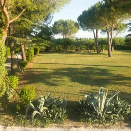 Casal De' Pini Relais Tennis E Piscina Ferienhaus *