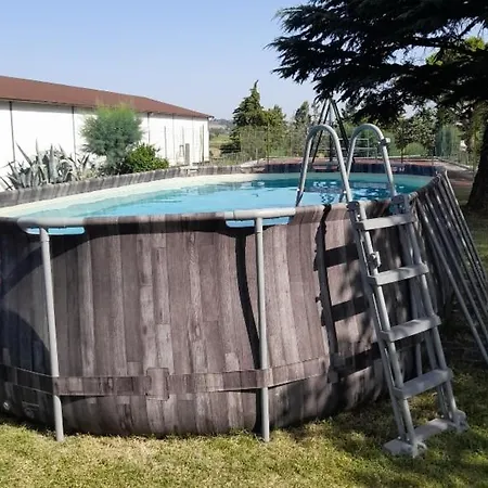 Ferienhaus Casal De' Pini Relais Tennis E Piscina