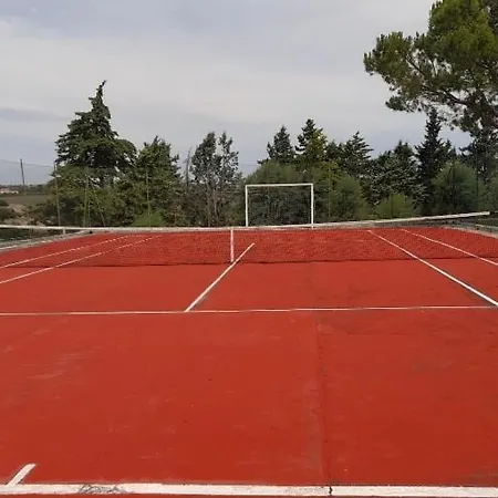 Ferienhaus Casal De' Pini Relais Tennis E Piscina *