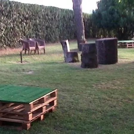 Casal De' Pini Relais Tennis E Piscina