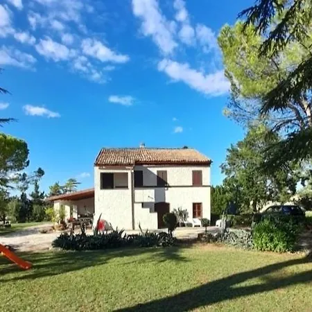 Casa vacanze Casal De' Pini Relais Tennis E Piscina *