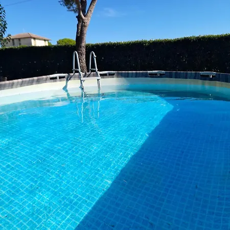 Ferienhaus Casal De' Pini Relais Tennis E Piscina