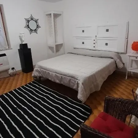 Ferienhaus Casal De' Pini Relais Tennis E Piscina *