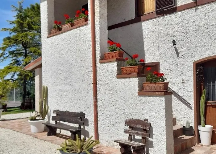 Casal De' Pini Relais Tennis E Piscina *