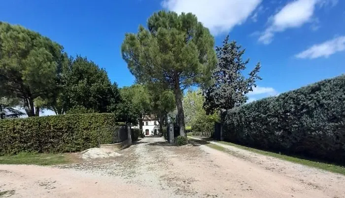 Casal De' Pini Relais Tennis E Piscina