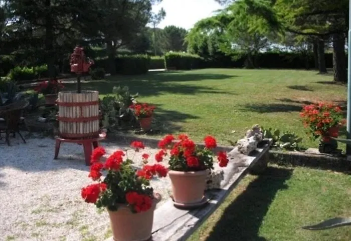 Casal De' Pini Relais Tennis E Piscina *