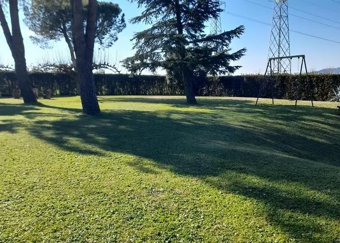 Casal De' Pini Relais Tennis E Piscina *